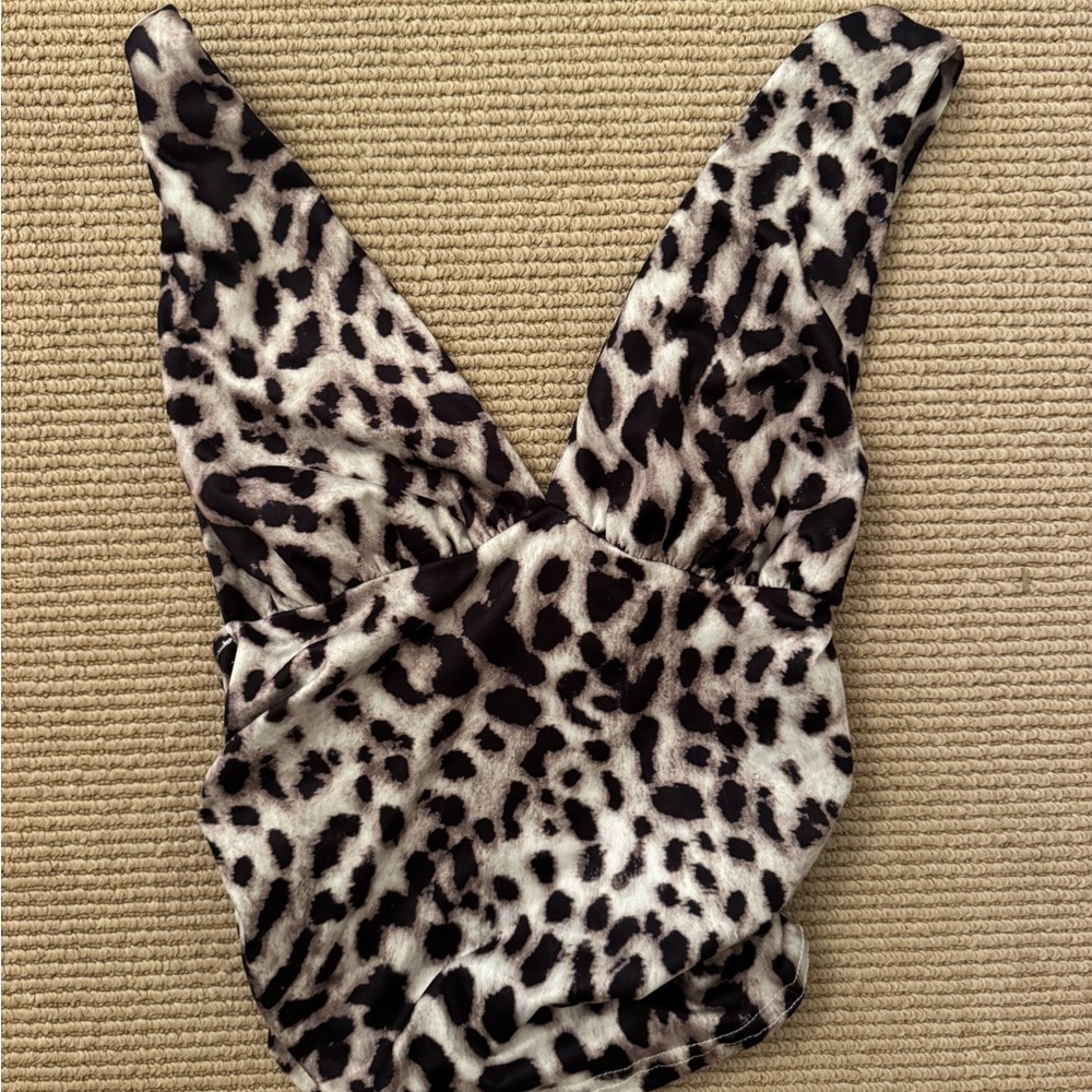 SHEIN Leopard Print crop top